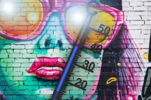Thermometer vor Graffity Wand